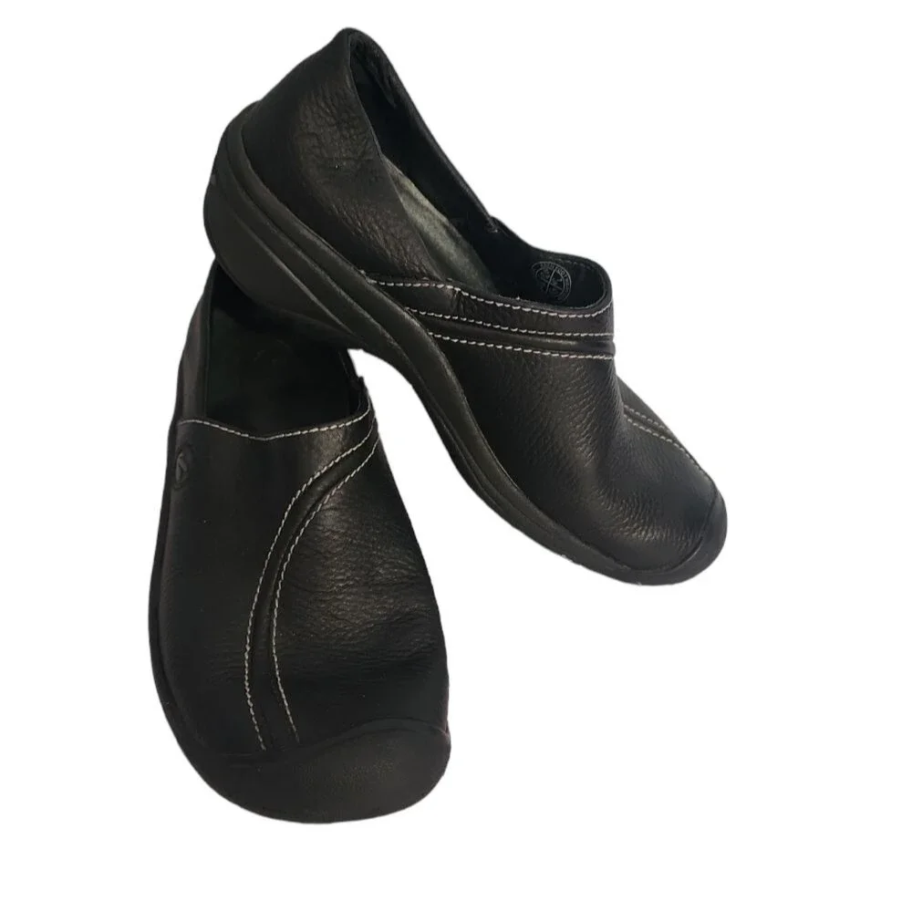 Keen Black Pebbled Leather Slip On Shoes Clogs Rubber Sole Stitching 7